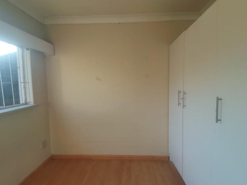 4 Bedroom Property for Sale in Linmeyer Gauteng