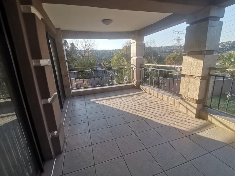 4 Bedroom Property for Sale in Linmeyer Gauteng