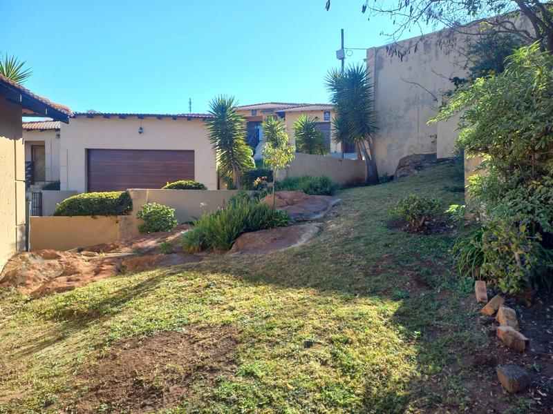 3 Bedroom Property for Sale in Oakdene Gauteng