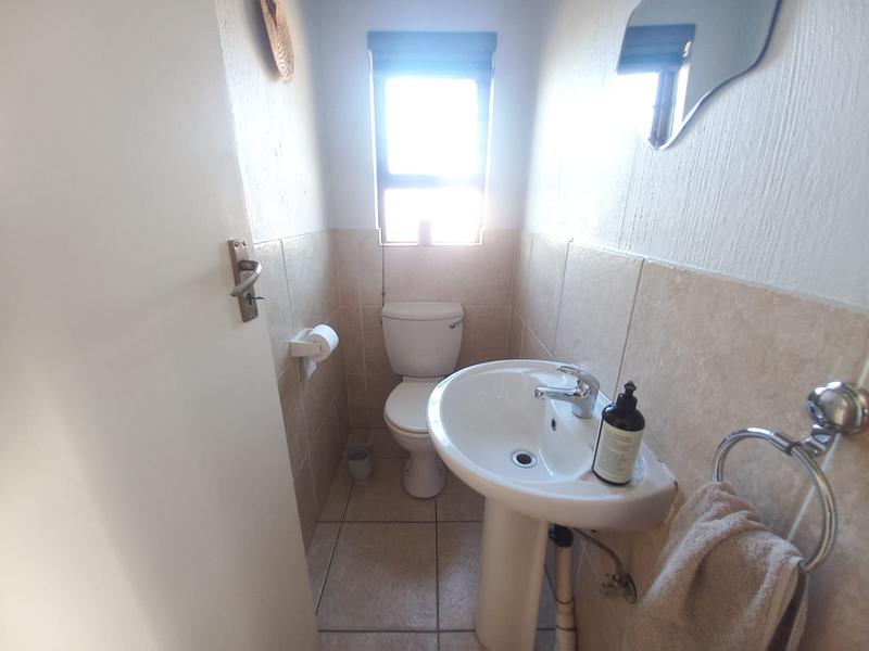 3 Bedroom Property for Sale in Oakdene Gauteng