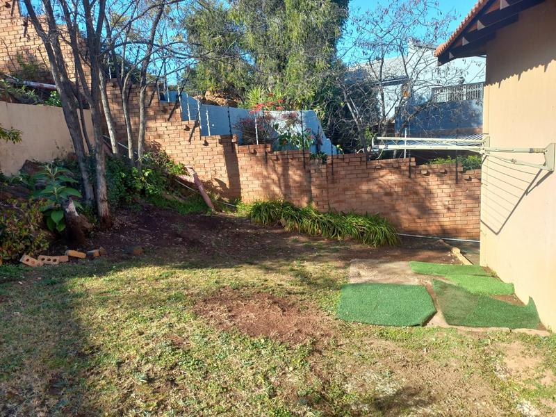 3 Bedroom Property for Sale in Oakdene Gauteng