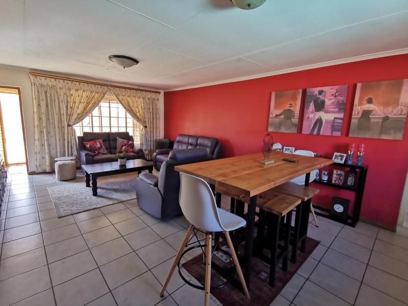 To Let 3 Bedroom Property for Rent in Kookrus Gauteng
