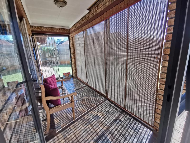 To Let 3 Bedroom Property for Rent in Kookrus Gauteng