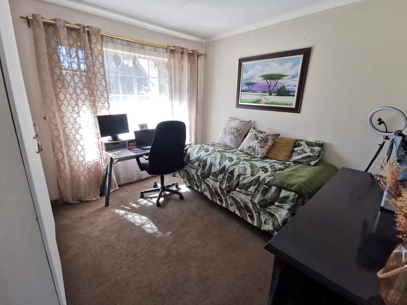 To Let 3 Bedroom Property for Rent in Kookrus Gauteng