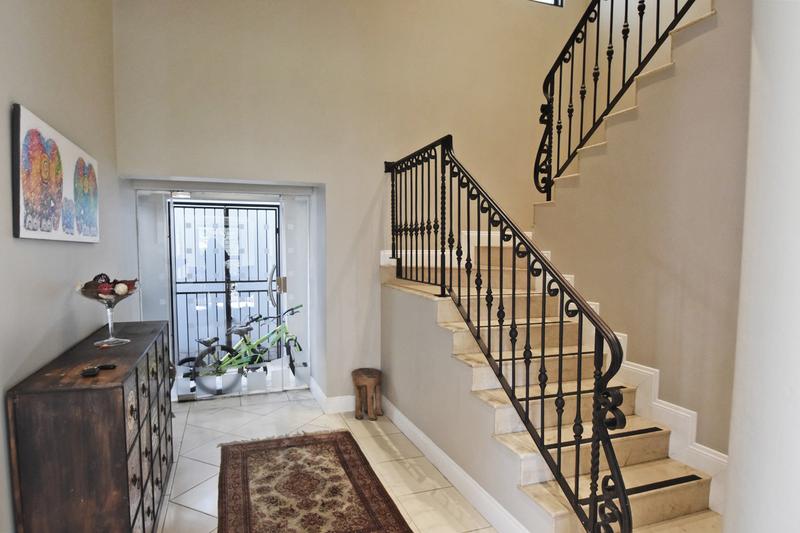 4 Bedroom Property for Sale in Sunset Acres Gauteng