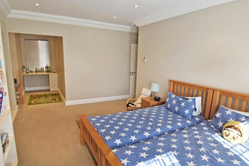 4 Bedroom Property for Sale in Sunset Acres Gauteng