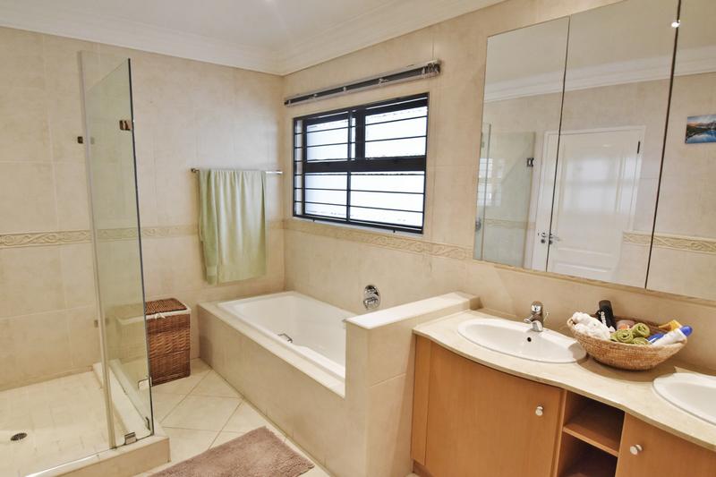 4 Bedroom Property for Sale in Sunset Acres Gauteng
