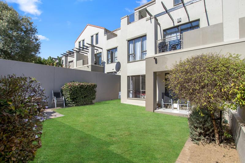 1 Bedroom Property for Sale in Douglasdale Gauteng