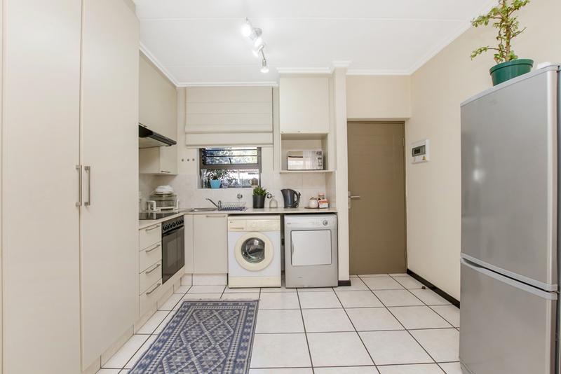 1 Bedroom Property for Sale in Douglasdale Gauteng