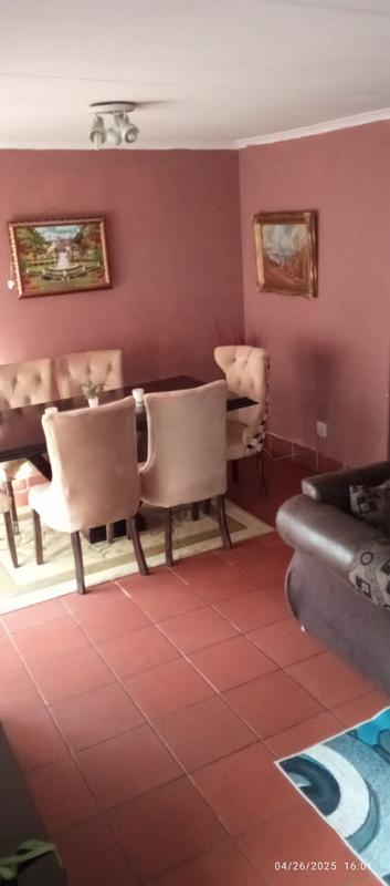 2 Bedroom Property for Sale in La Montagne Gauteng