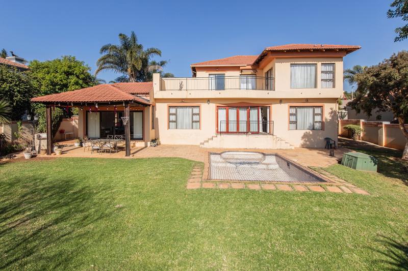 4 Bedroom Property for Sale in Ruimsig Gauteng