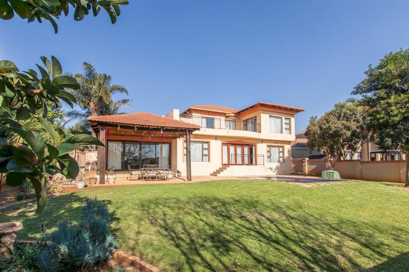 4 Bedroom Property for Sale in Ruimsig Gauteng