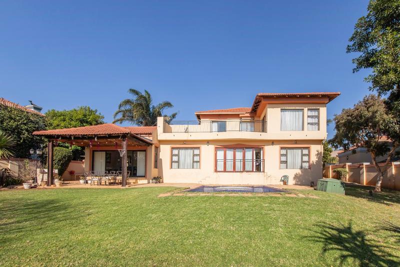4 Bedroom Property for Sale in Ruimsig Gauteng