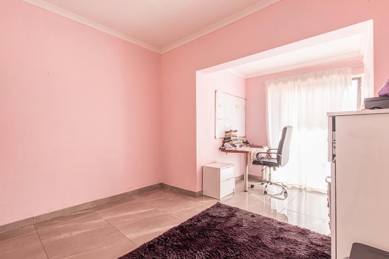 4 Bedroom Property for Sale in Ruimsig Gauteng