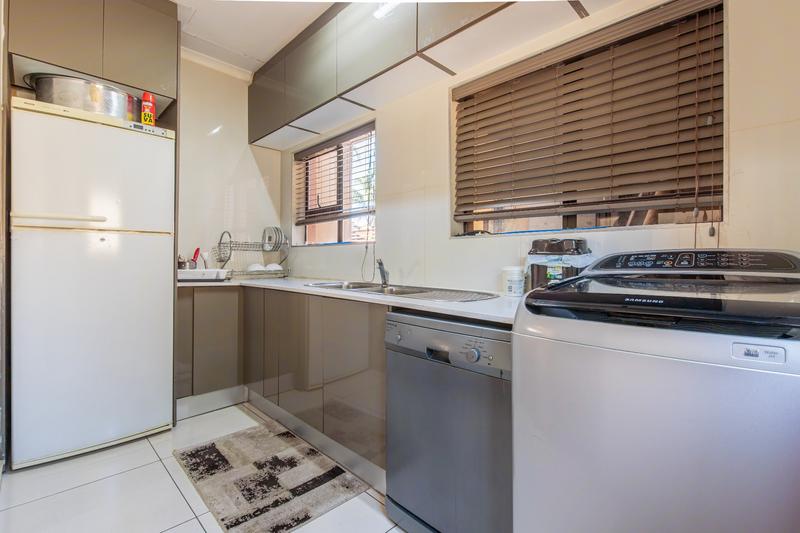 4 Bedroom Property for Sale in Ruimsig Gauteng