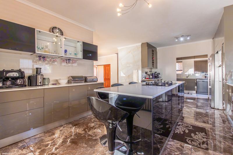 4 Bedroom Property for Sale in Ruimsig Gauteng