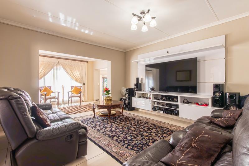 4 Bedroom Property for Sale in Ruimsig Gauteng
