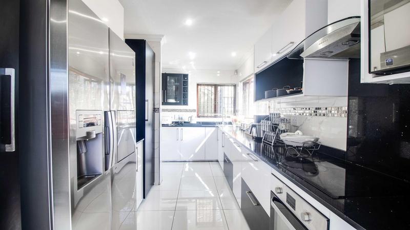 3 Bedroom Property for Sale in Willowbrook Gauteng