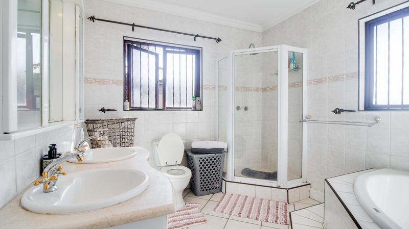 3 Bedroom Property for Sale in Willowbrook Gauteng