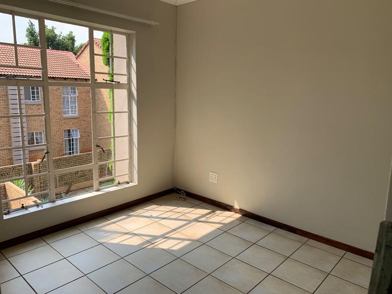 To Let 2 Bedroom Property for Rent in Olympus Gauteng