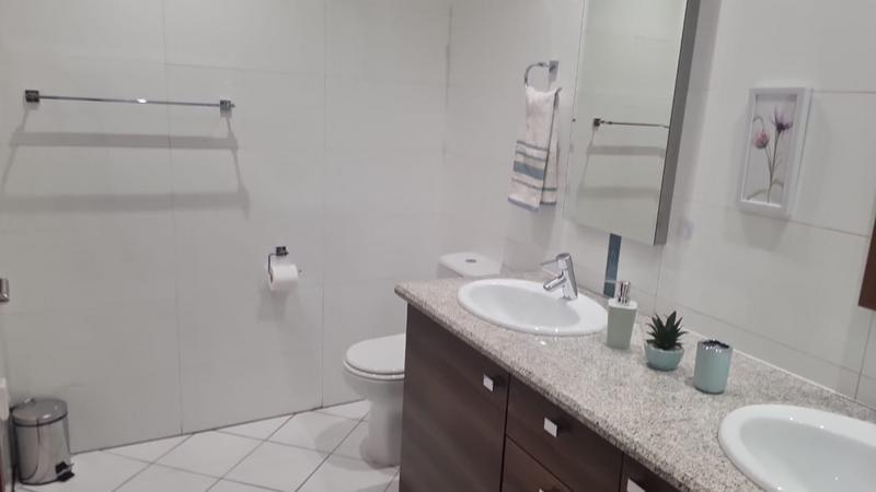 To Let 2 Bedroom Property for Rent in Bedford Gardens Gauteng