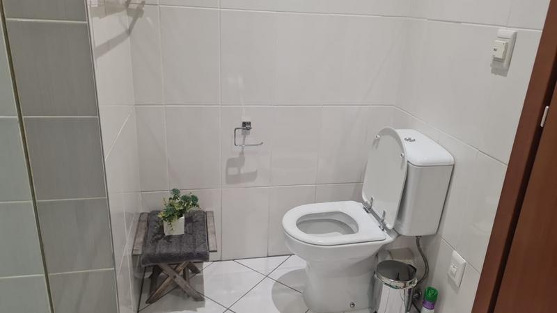 To Let 2 Bedroom Property for Rent in Bedford Gardens Gauteng