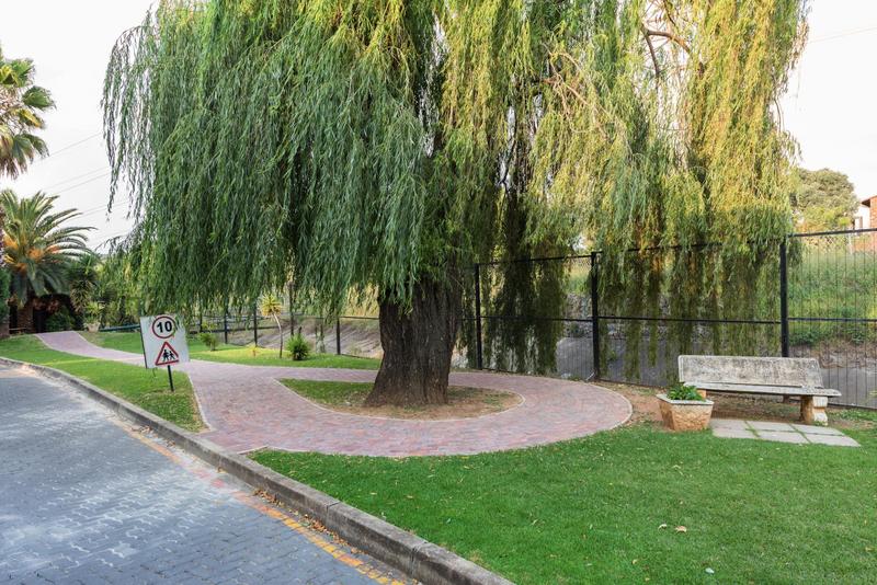 2 Bedroom Property for Sale in Bedfordview Gauteng