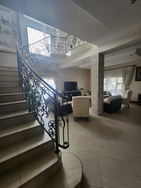 5 Bedroom Property for Sale in Erasmia Gauteng