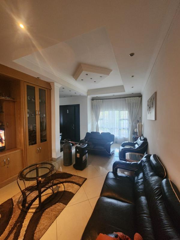 5 Bedroom Property for Sale in Erasmia Gauteng
