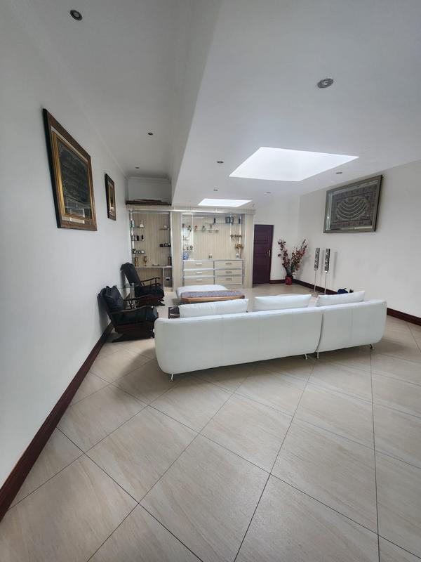 5 Bedroom Property for Sale in Erasmia Gauteng