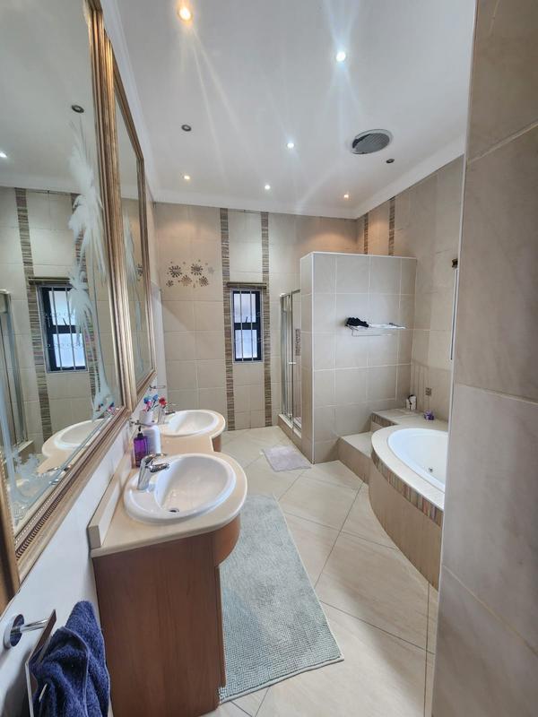 5 Bedroom Property for Sale in Erasmia Gauteng