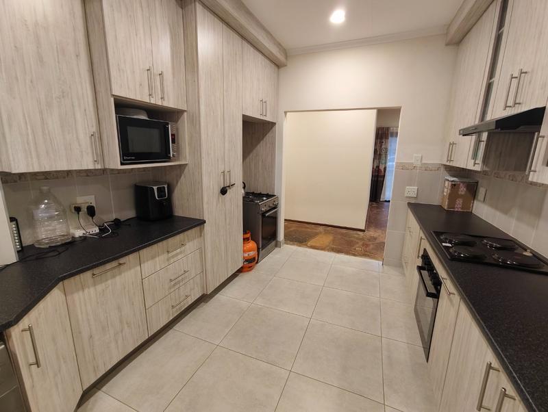 3 Bedroom Property for Sale in Sinoville Gauteng