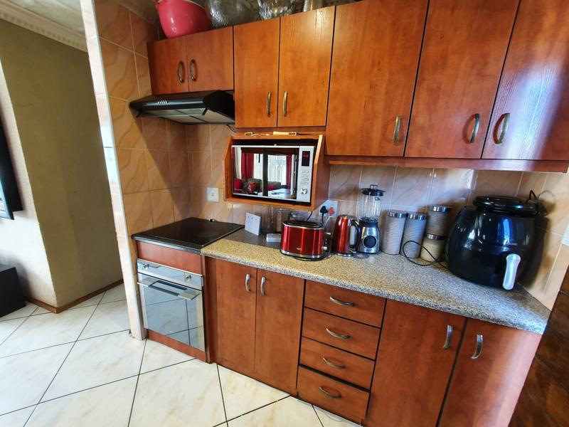 3 Bedroom Property for Sale in The Orchards Gauteng