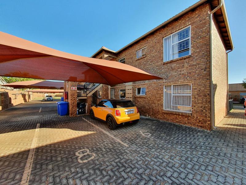 2 Bedroom Property for Sale in Theresa Park Gauteng