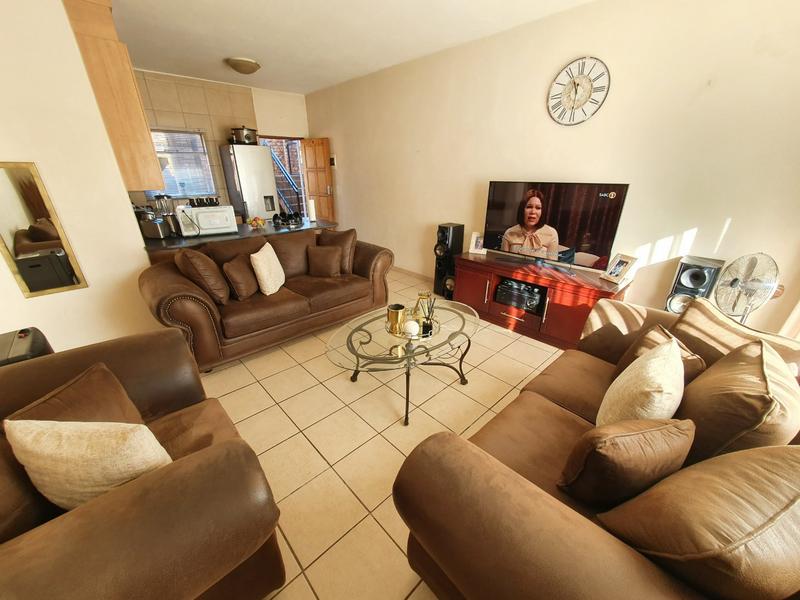 2 Bedroom Property for Sale in Theresa Park Gauteng