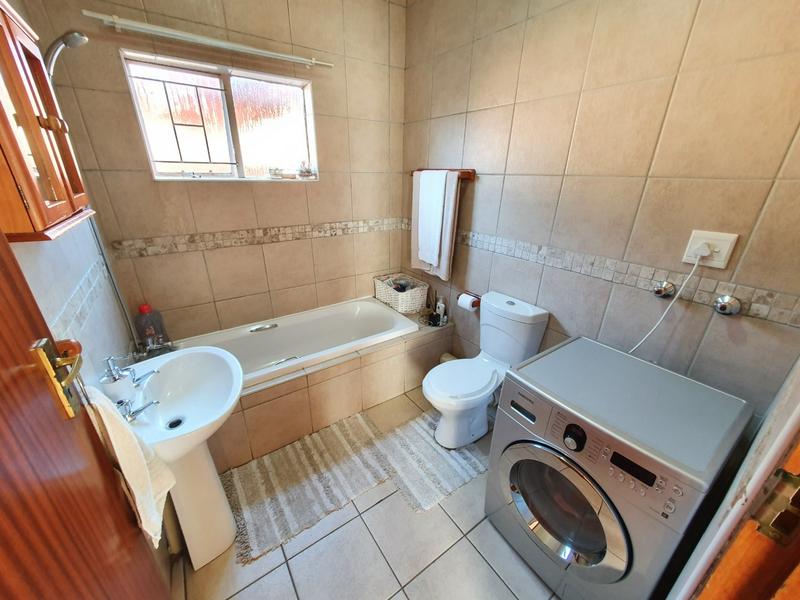2 Bedroom Property for Sale in Theresa Park Gauteng