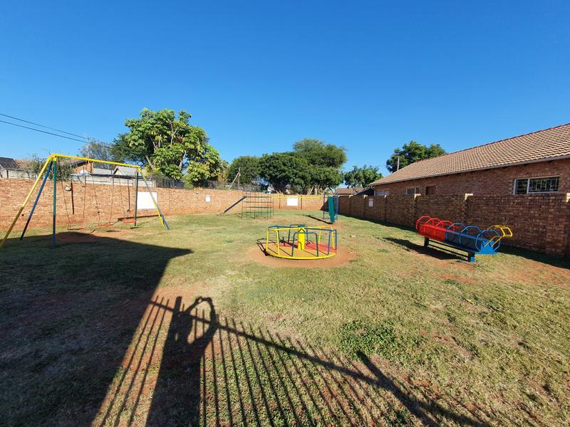 2 Bedroom Property for Sale in Theresa Park Gauteng