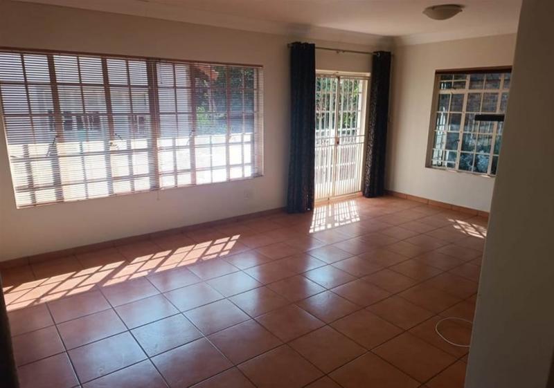 To Let 1 Bedroom Property for Rent in Bedfordview Gauteng