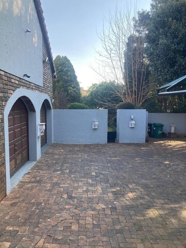 1 Bedroom Property for Sale in Bedfordview Gauteng