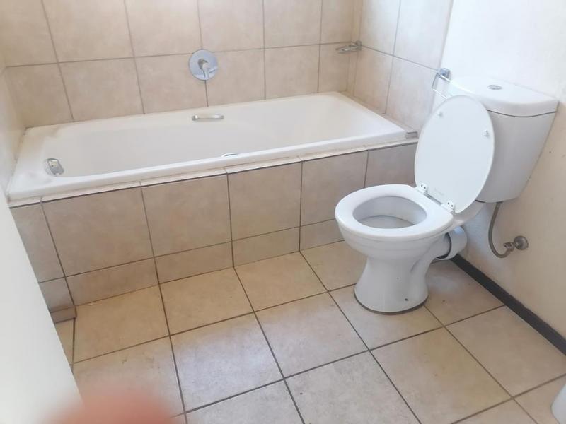To Let 2 Bedroom Property for Rent in Dawn Park Gauteng