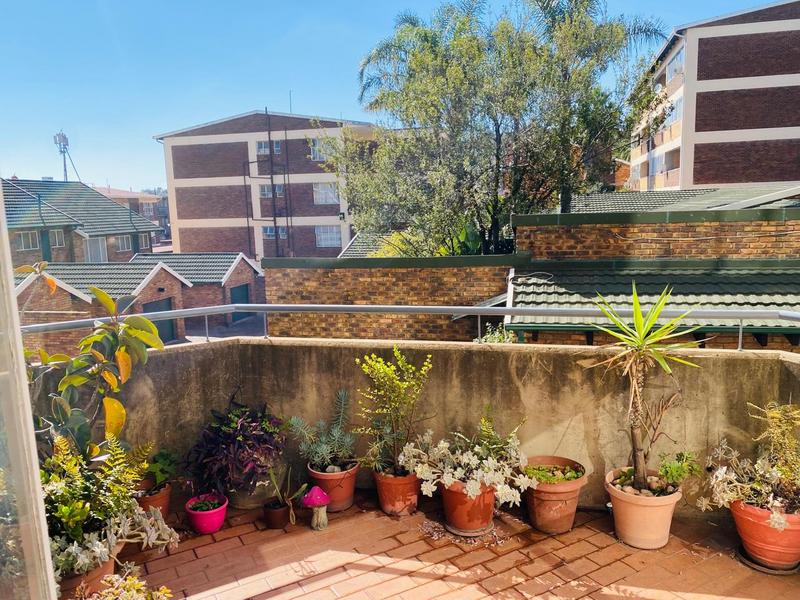 To Let 2 Bedroom Property for Rent in Primrose Hill Gauteng
