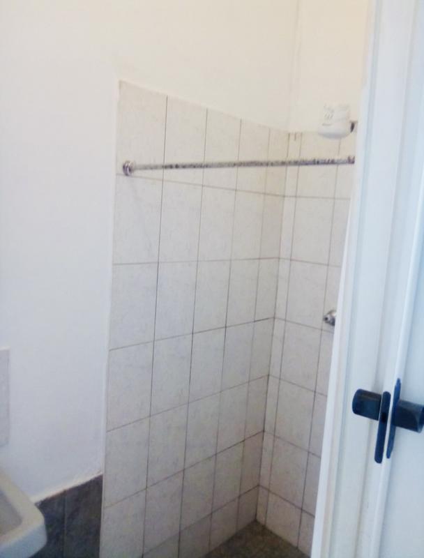 To Let 1 Bedroom Property for Rent in Sunnyridge Gauteng