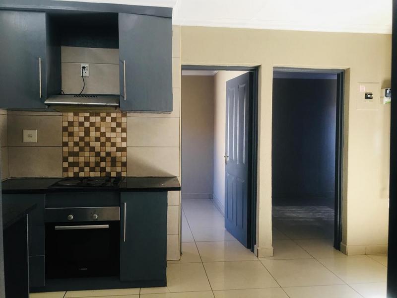 To Let 2 Bedroom Property for Rent in Birch Acres Gauteng