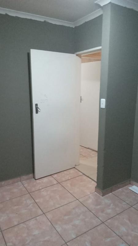 To Let 3 Bedroom Property for Rent in Protea Glen Gauteng