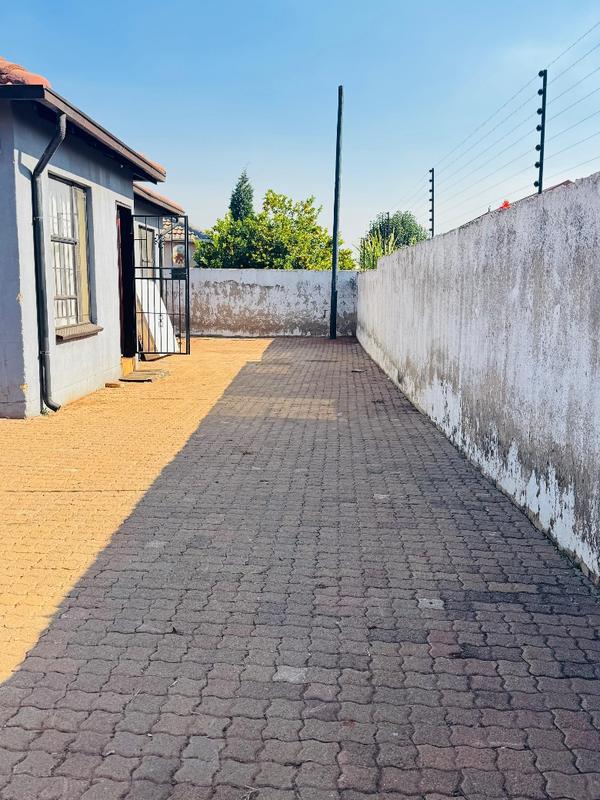 To Let 3 Bedroom Property for Rent in Dawn Park Gauteng