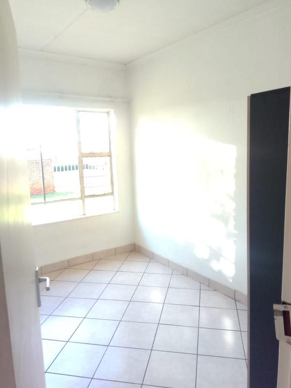 To Let 3 Bedroom Property for Rent in Dawn Park Gauteng