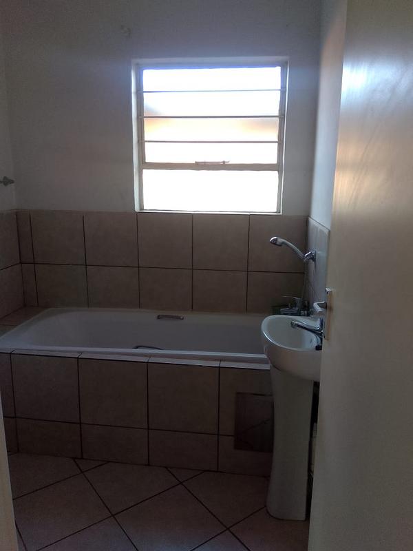 To Let 3 Bedroom Property for Rent in Dawn Park Gauteng