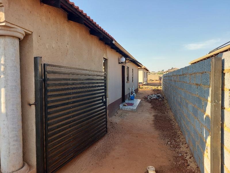 2 Bedroom Property for Sale in Dawn Park Gauteng