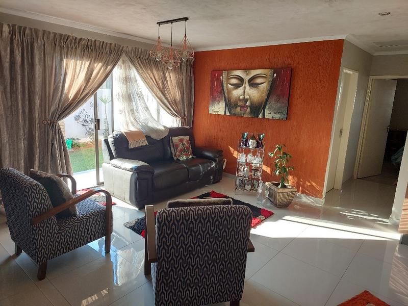 2 Bedroom Property for Sale in Dawn Park Gauteng