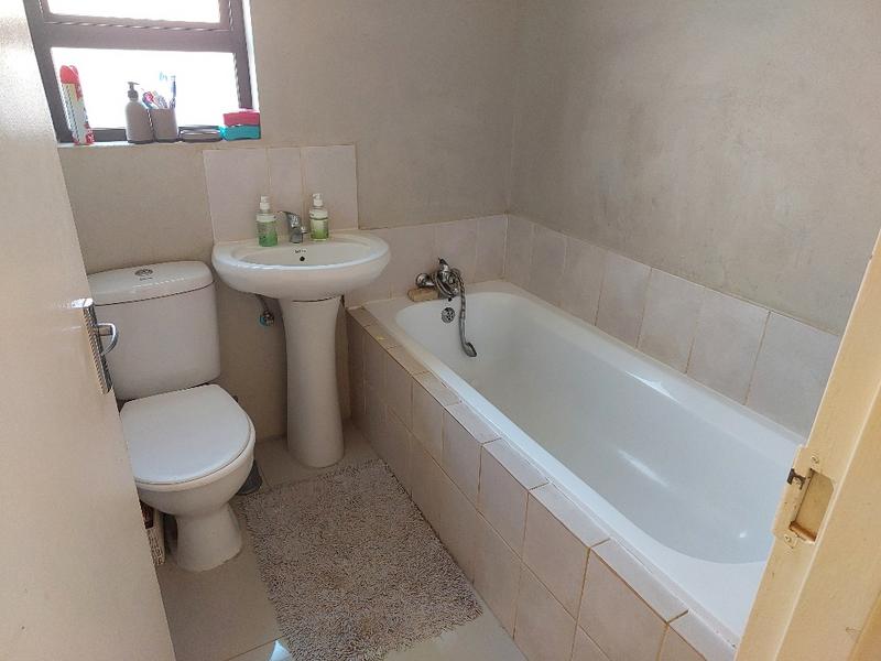 2 Bedroom Property for Sale in Dawn Park Gauteng